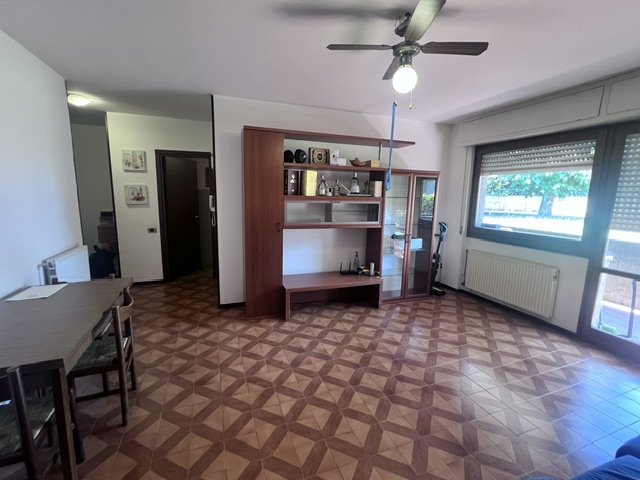 Foto 3 Trilocale con terrazzo, balcone, box e cantina
